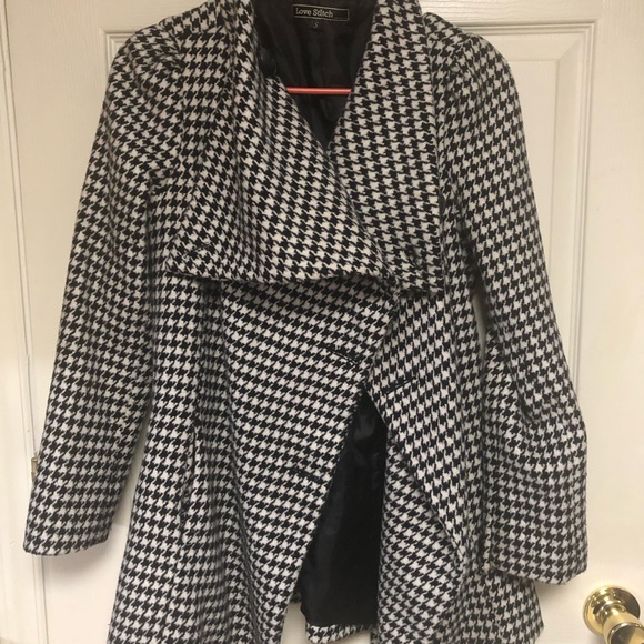 Love stitch, size women’s Small. Black and white peacoat. EUC - Picture 2 of 5